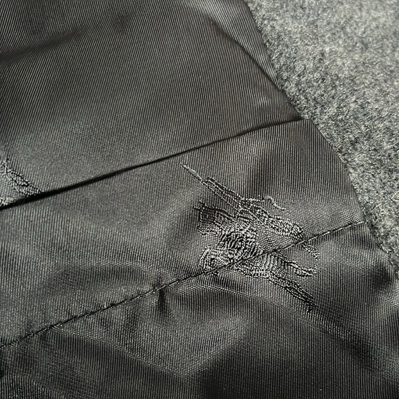 Women’s Burberry Wool / Cashmere Tailored Coat - Picture 16 of 16